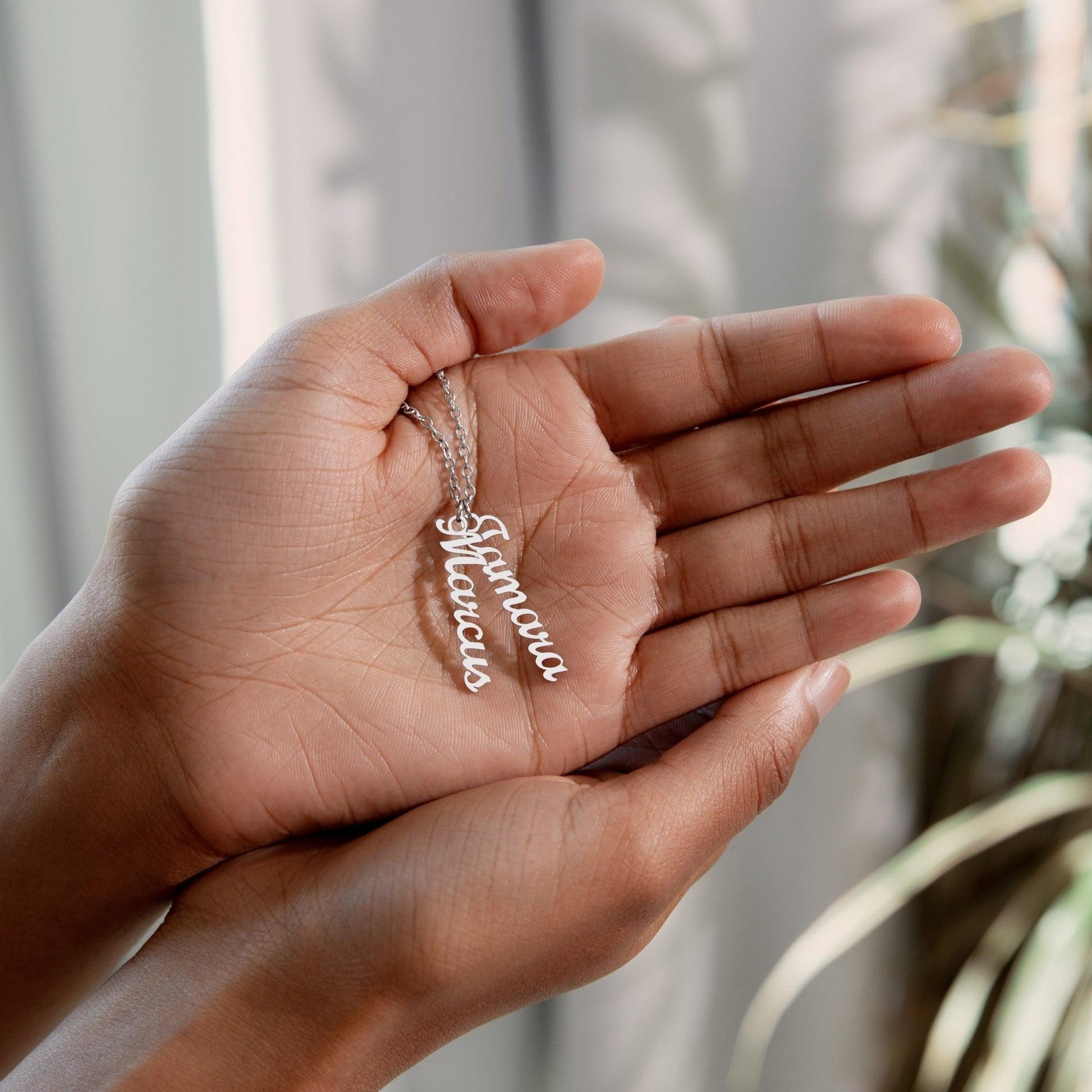 Multiple Vertical Names Necklace - Infinite Co.